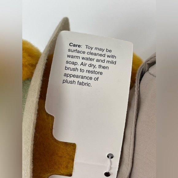 DISNEY: Safari Winnie-the-Pooh Plush. Walt Disney World. Pre-Owned with Tags. - Picture 10 of 13